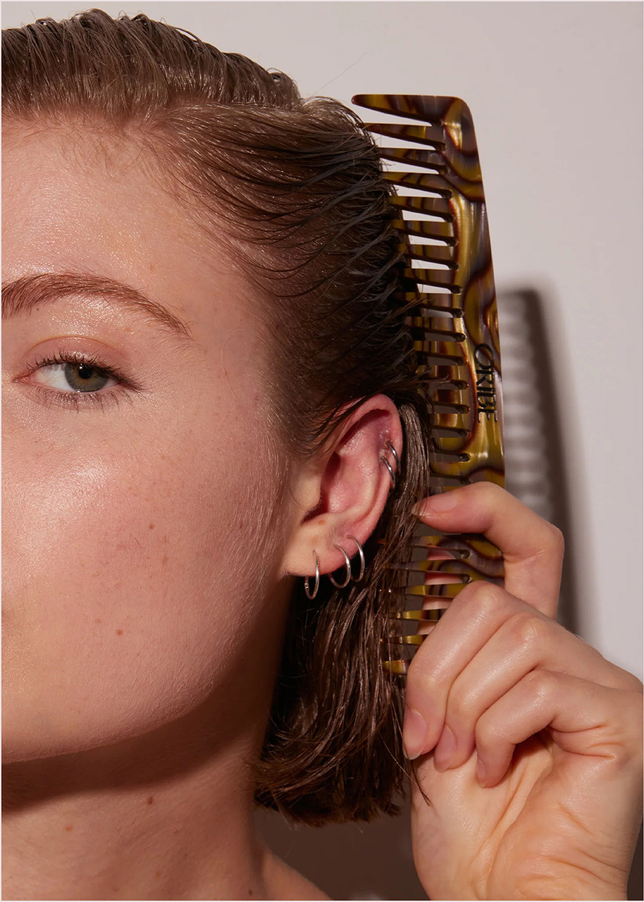  Oribe Resin Detangling Comb 