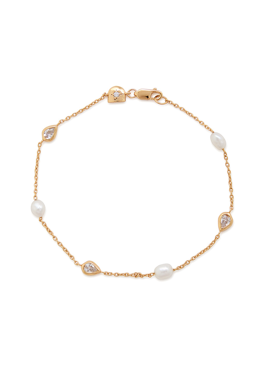 Astrid & Miyu Pearl & Crystal Charm 18kt Gold-plated Bracelet In Gold