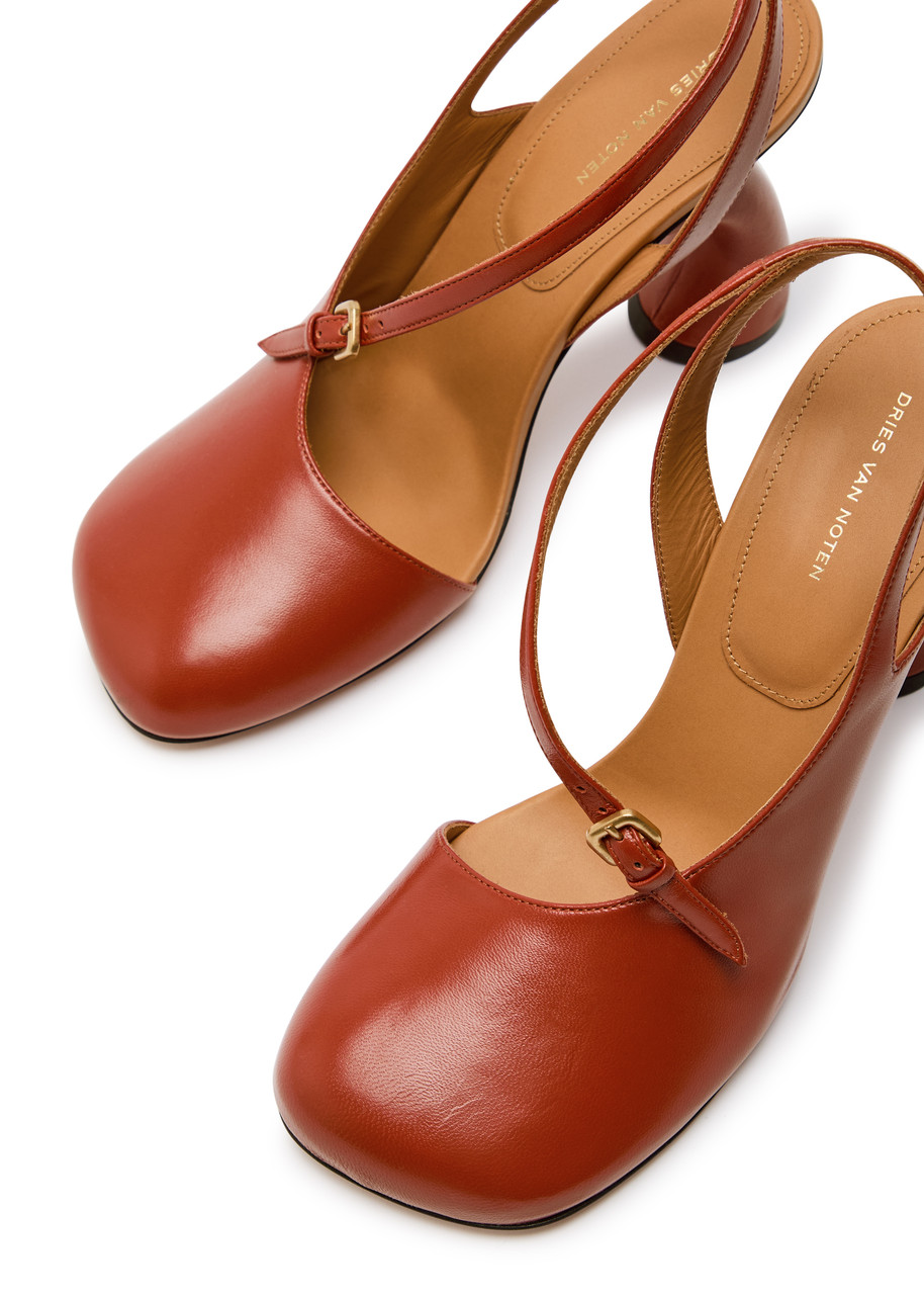  Dries Van Noten 100 Cut-out Leather Pumps - Red 