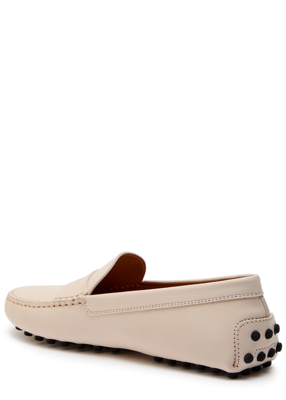 Tod's Gommino Driving Shoes In Leather In Pink