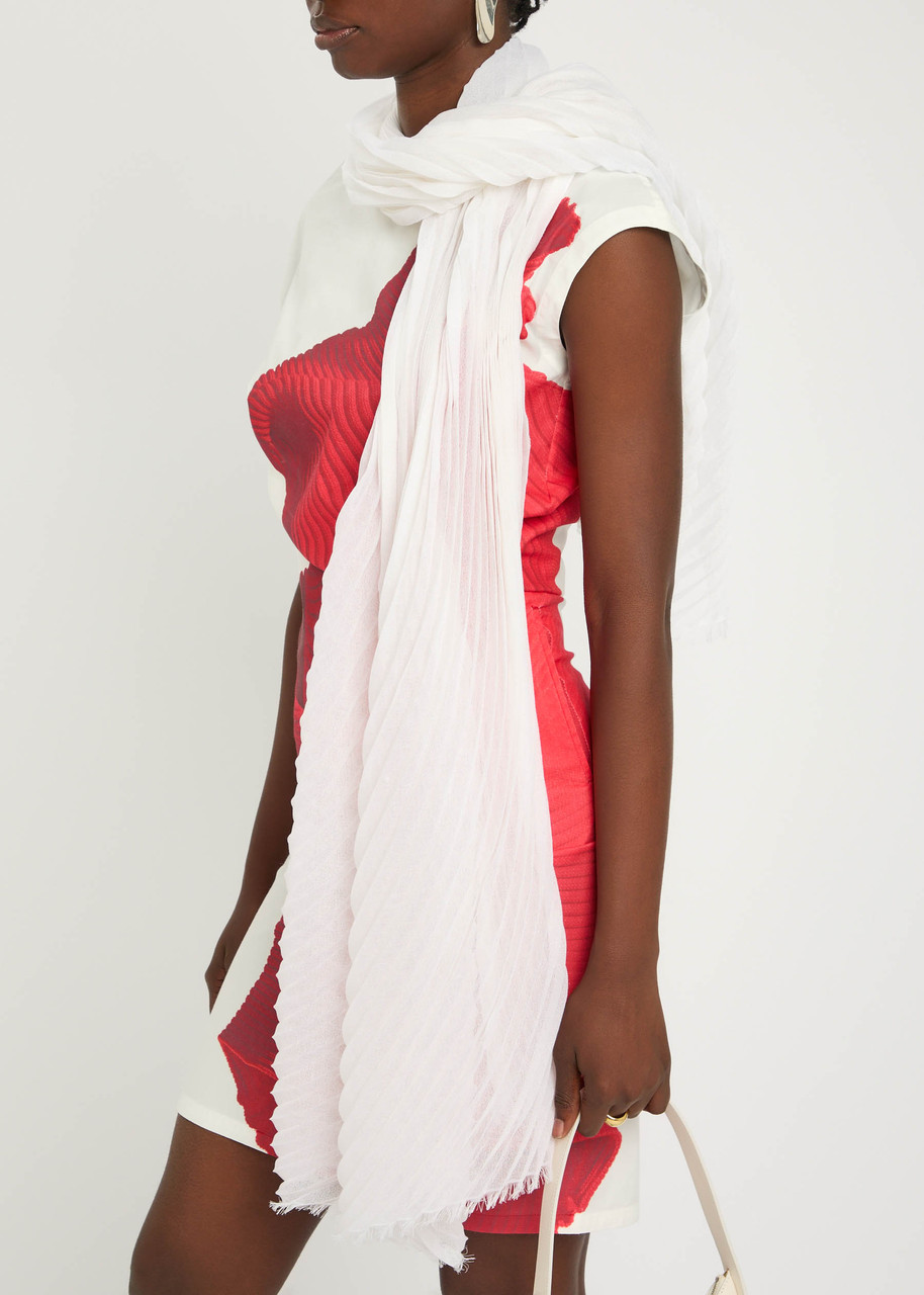Issey Miyake Pleated Fine-knit Scarf In White