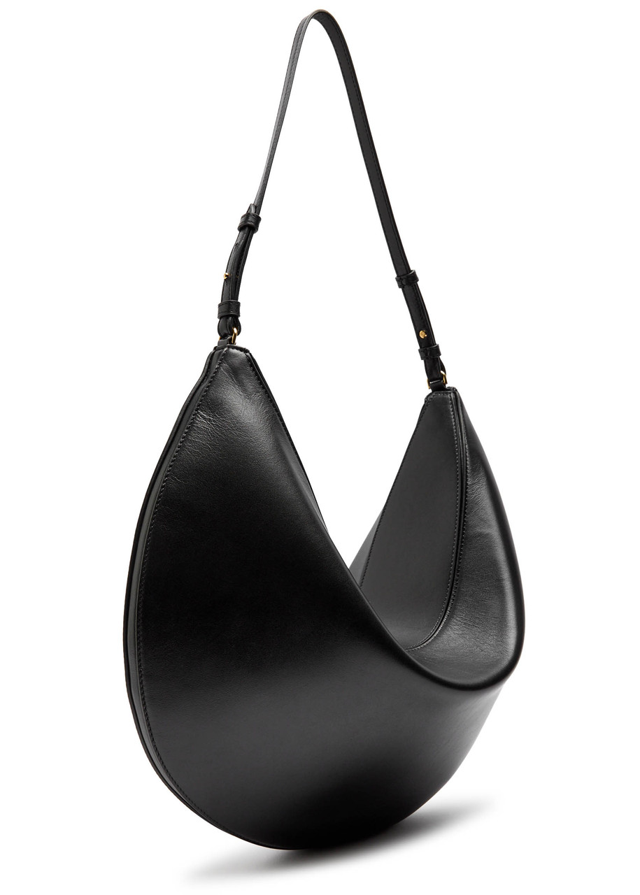 Jacquemus Le Calisso Rond Leather Shoulder Bag In Black