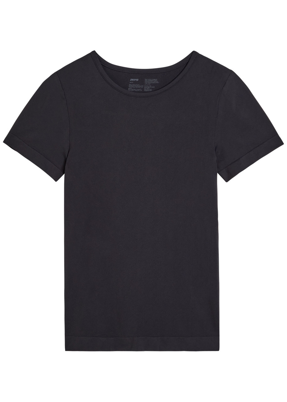 Skims Soft Sculpt Seamless T-shirt In Black