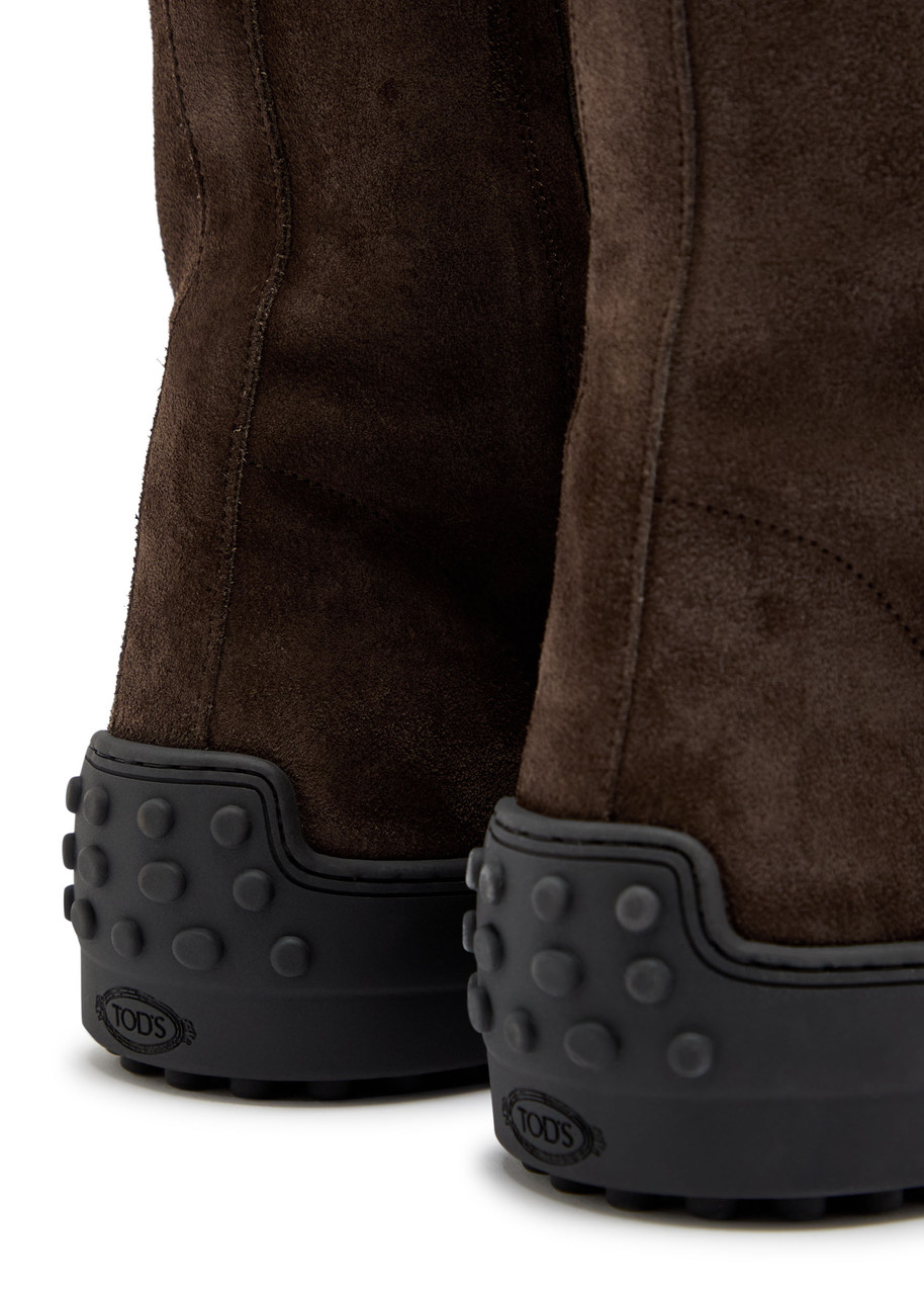 Tod's Tods Winter Gommino Suede Boots In Brown