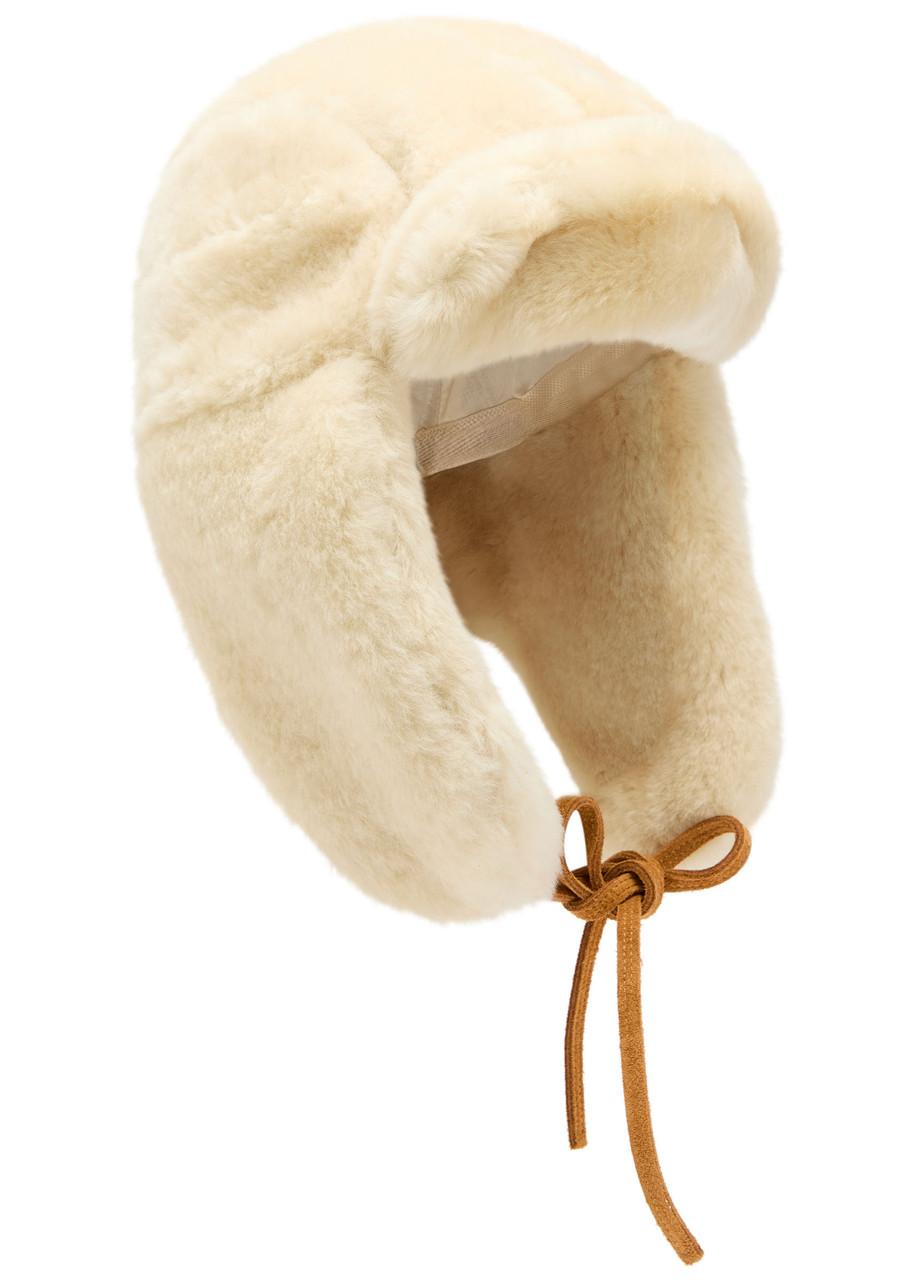 Jacquemus La Chapka Shearling Hat In White