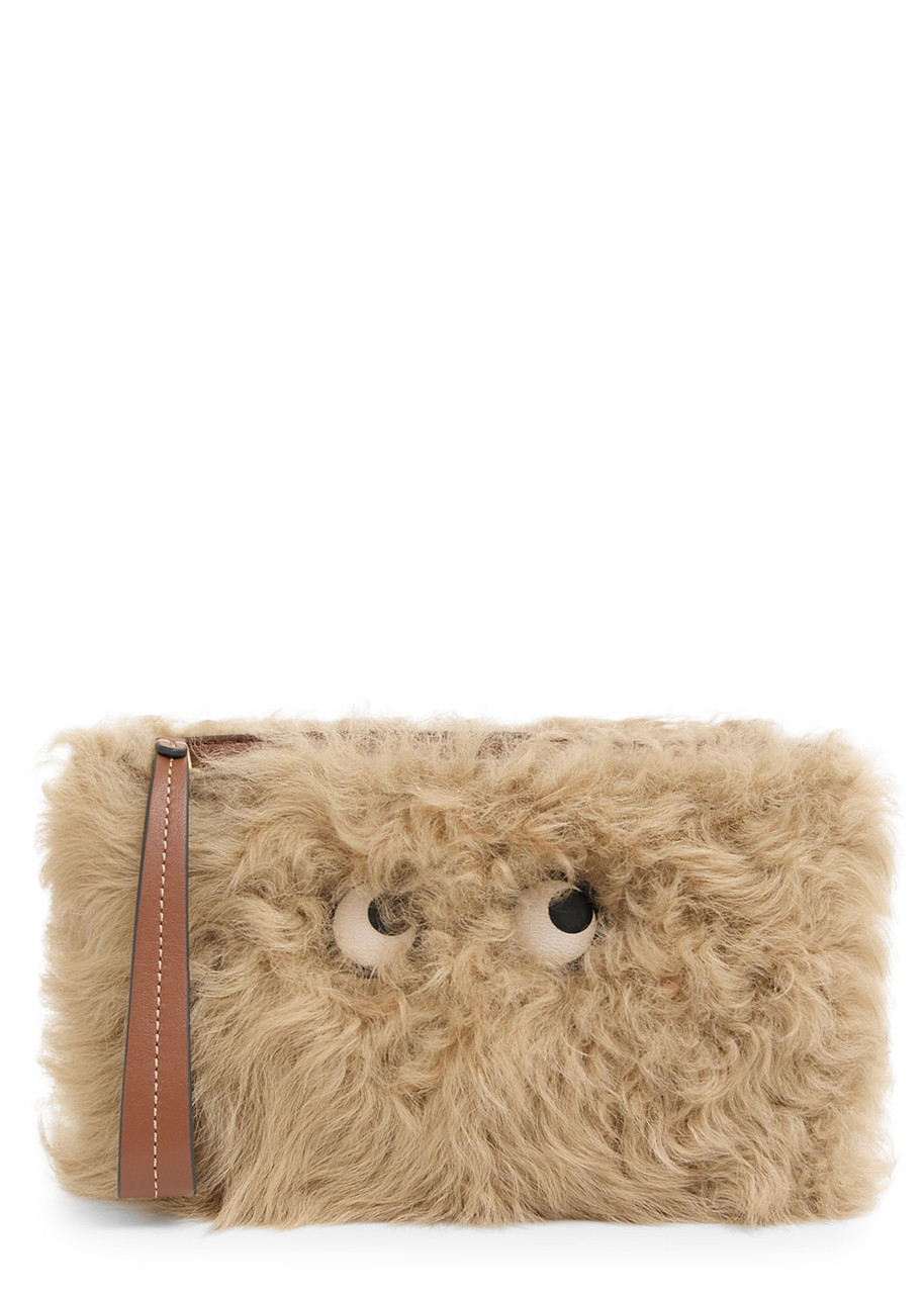 Anya Hindmarch Eyes Appliquéd Shearling Clutch In Sand