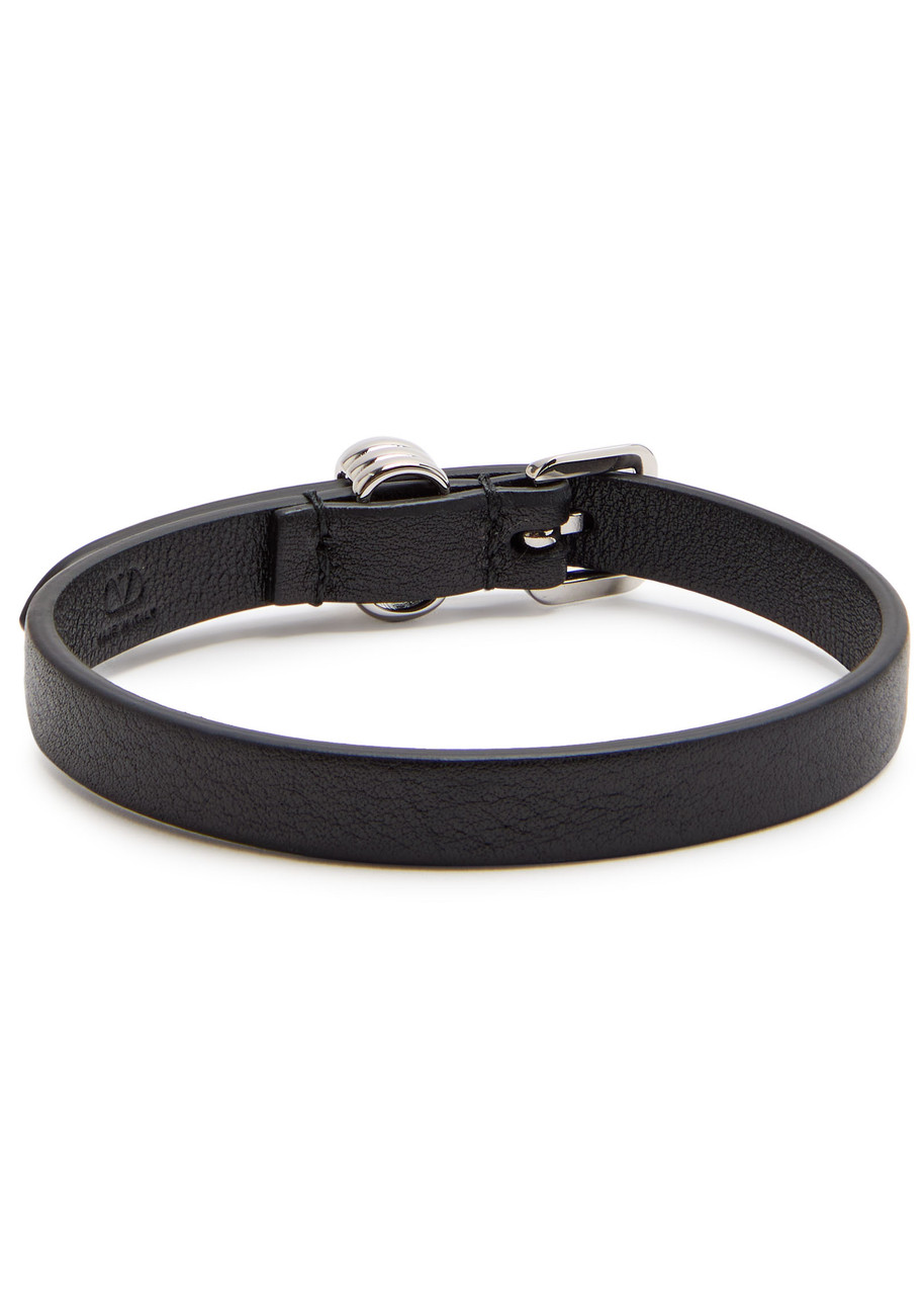 Valentino Garavani Vlogo Plaque Leather Bracelet In Black