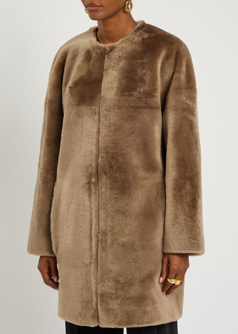 Tove Roisin Shearling Coat In Brown