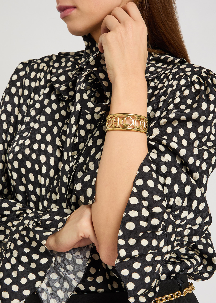  Chloe The Chloé Script Cuff - Gold - One Size 