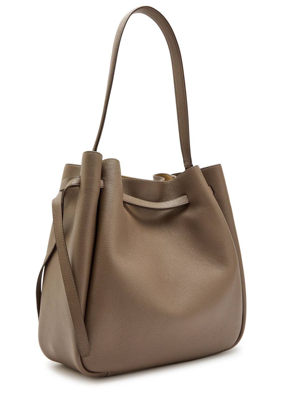 Tory Burch Romy Large Grained Leather Bucket bag – Taupe – One Size