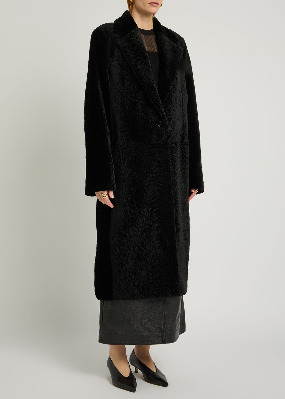 Totême Toteme Shearling Coat In Black