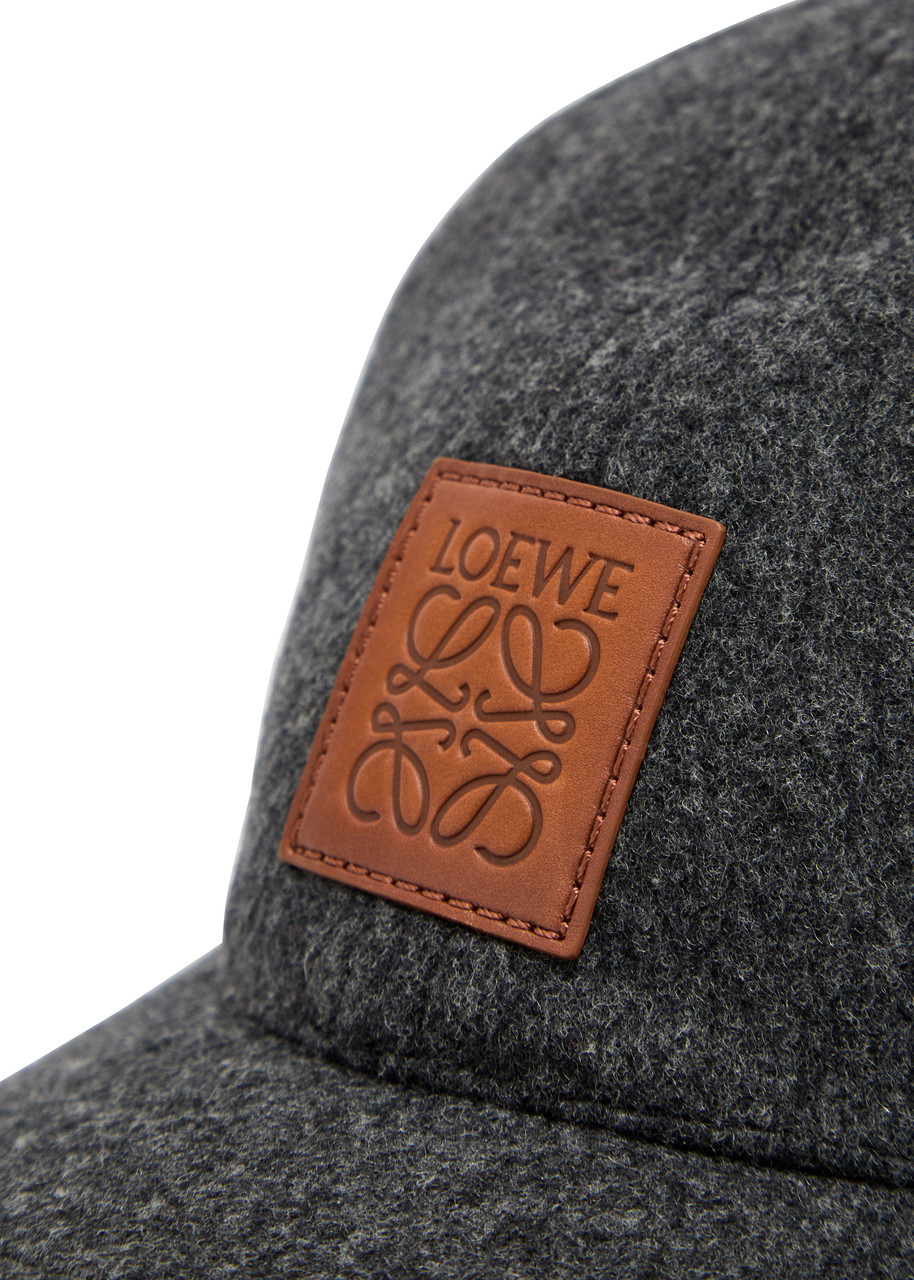  Loewe Anagram Leather And Wool-blend Cap - Grey - M 
