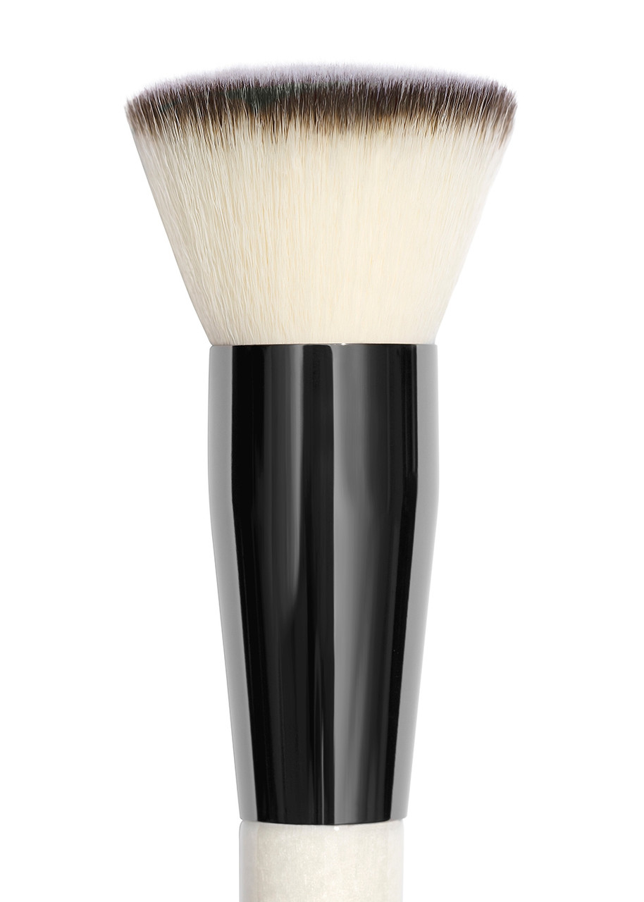 Chantecaille Buff And Blur Brush In N/a