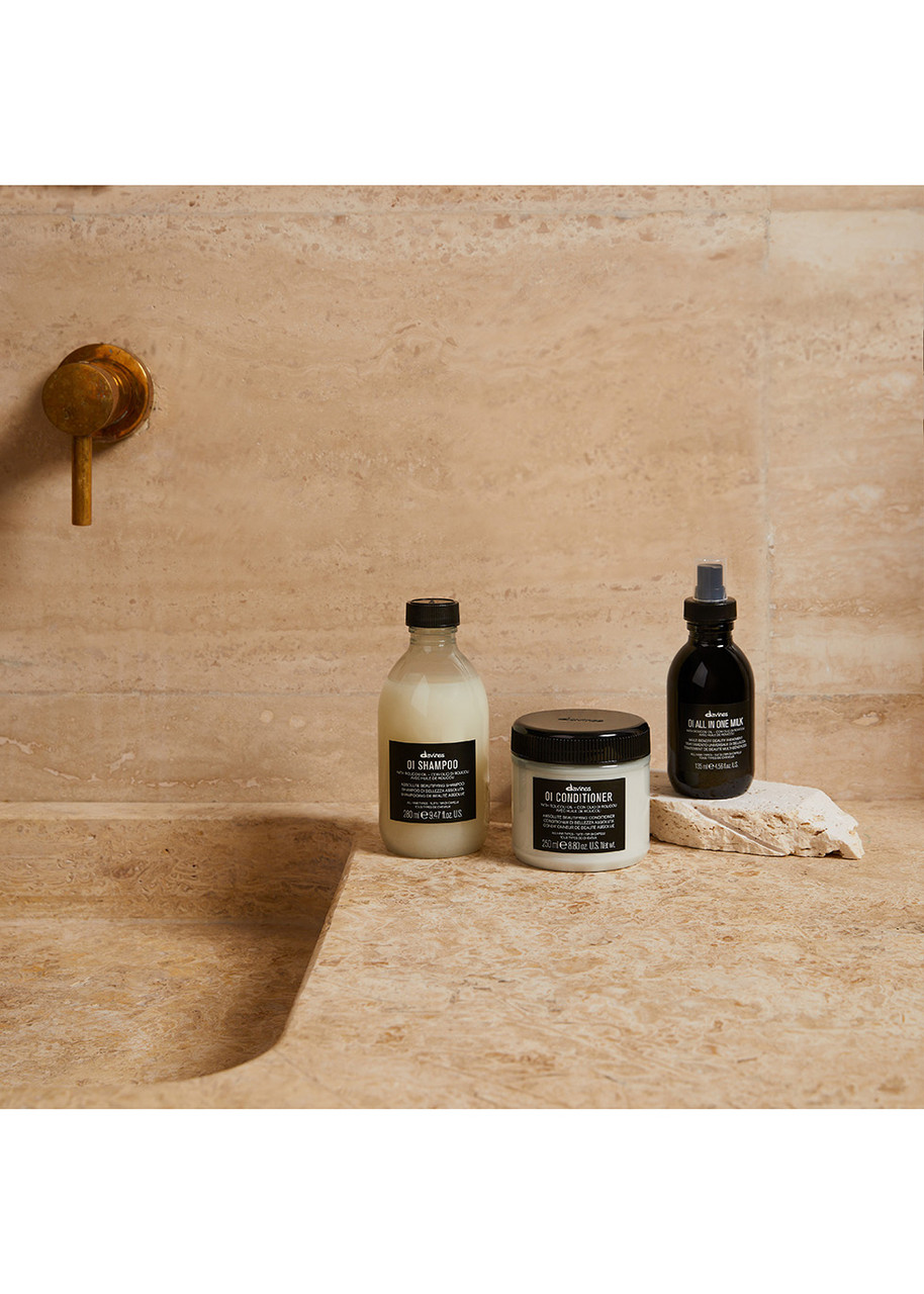  Davines - Oi Softening Conditioner - 250ml - Powerful Softening Conditioner - Protects From Uv Rays And Signs Of Damage From Aging - Antioxidant-rich 