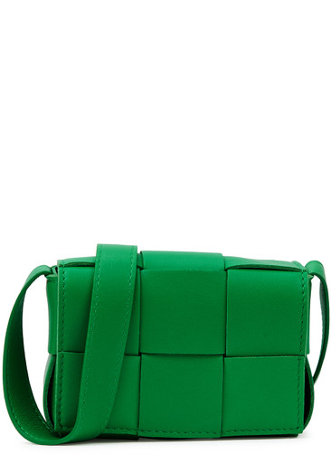 BOTTEGA VENETA ボディバッグ CASSETTE BOTTEGA VENETA Cassette medium intrecciato leather shoulder bag