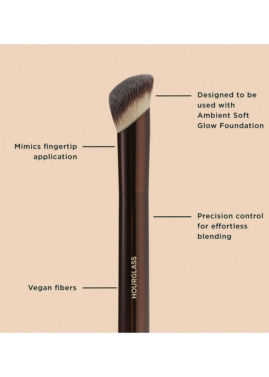 Hourglass Ambient Soft Glow Foundation Brush In N/a