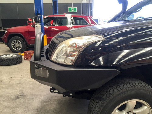 Uneek 4x4 Prado 120 bull bar, Urban style single hoop Uneek 4x4 Prado 120 bull bar, Urban style single hoop