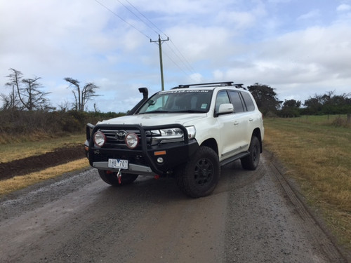 200 Series Empire bull bar triple hoop version