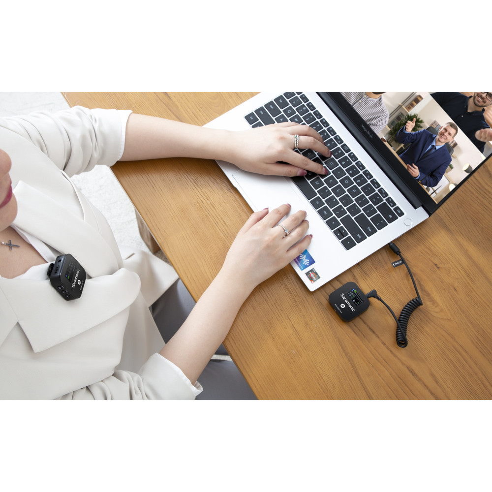 Saramonic Blink 900 B2 2-Person Wireless Clip-On Mic System w/ Lavaliers & Charging Case for Cameras & Mobile (Open Box)