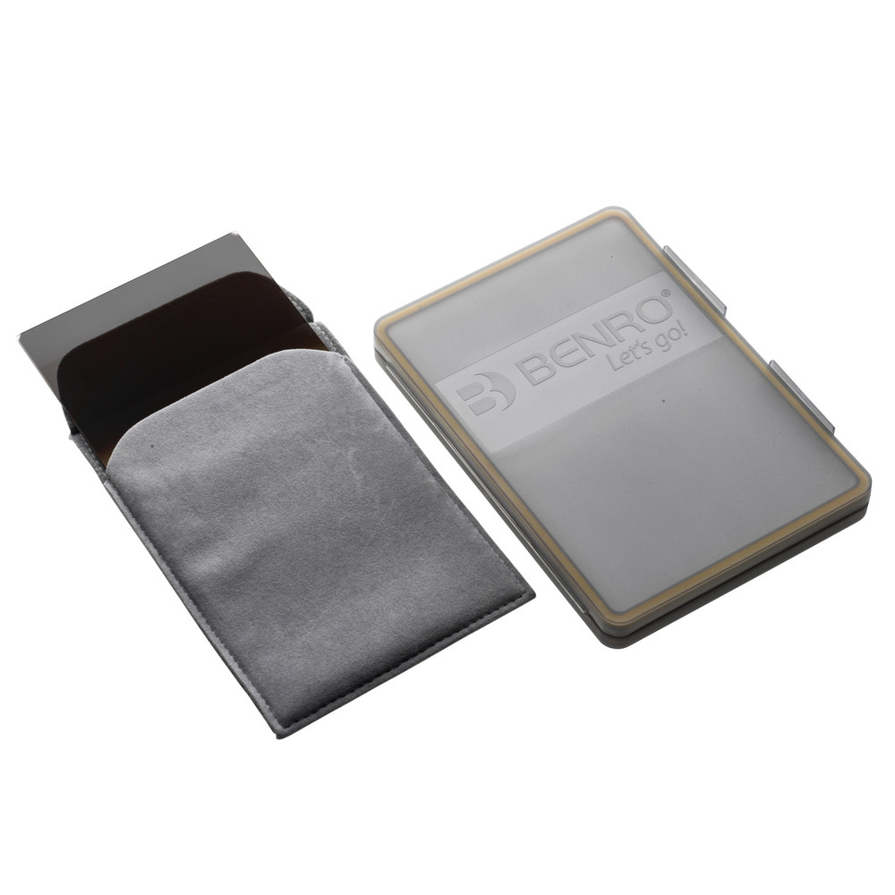 Benro Master 100x150mm 3-stop (GND8 0.9) Hard-edge Graduated Neutral Density Filter (MAGND8H1015) (Open Box)