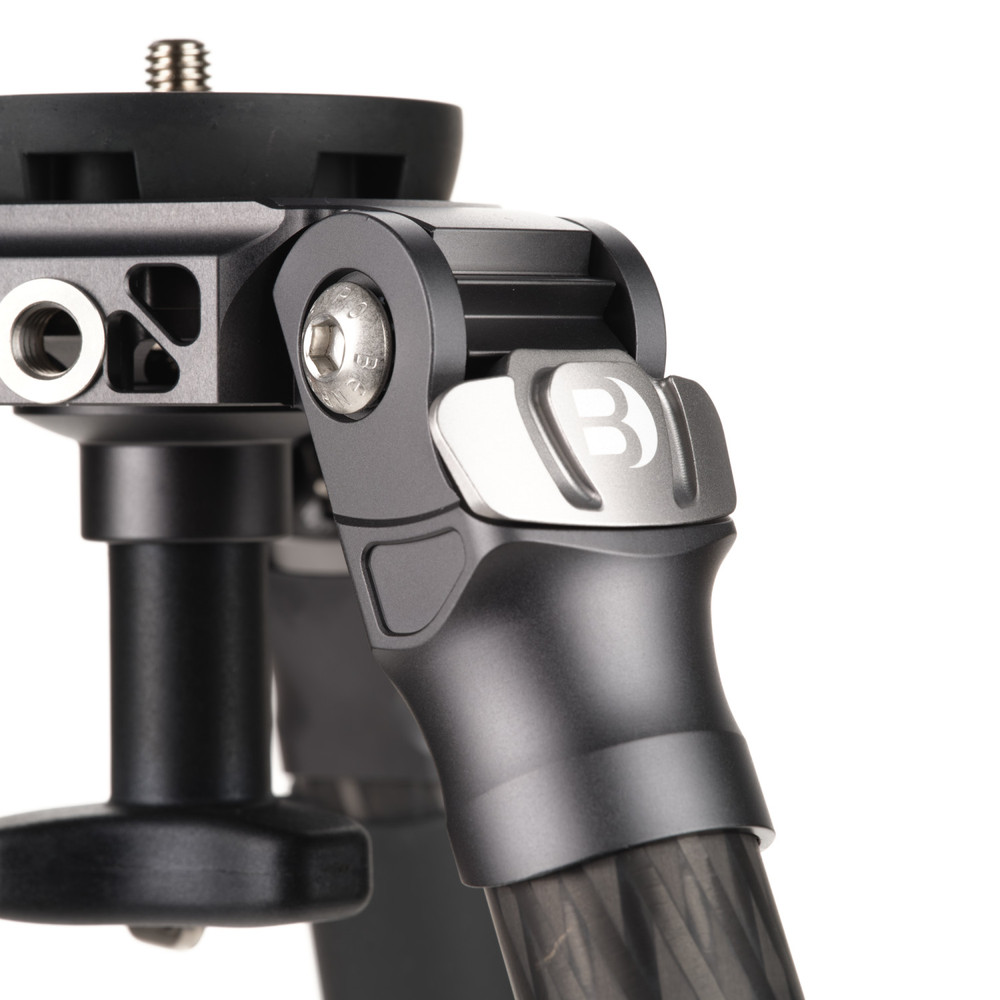 Benro Mammoth TMTH33C Carbon Fiber Tripod (Open Box)