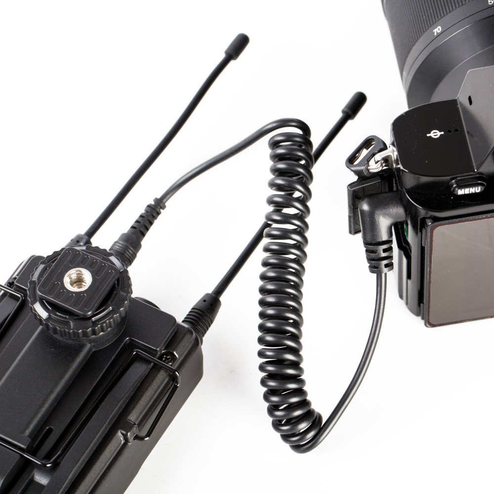 Saramonic SR-UM10-C35 Locking 3.5mm TRS to 3.5mm TRS Output Cable for Saramonic & Other Wireless Receivers (Open Box)