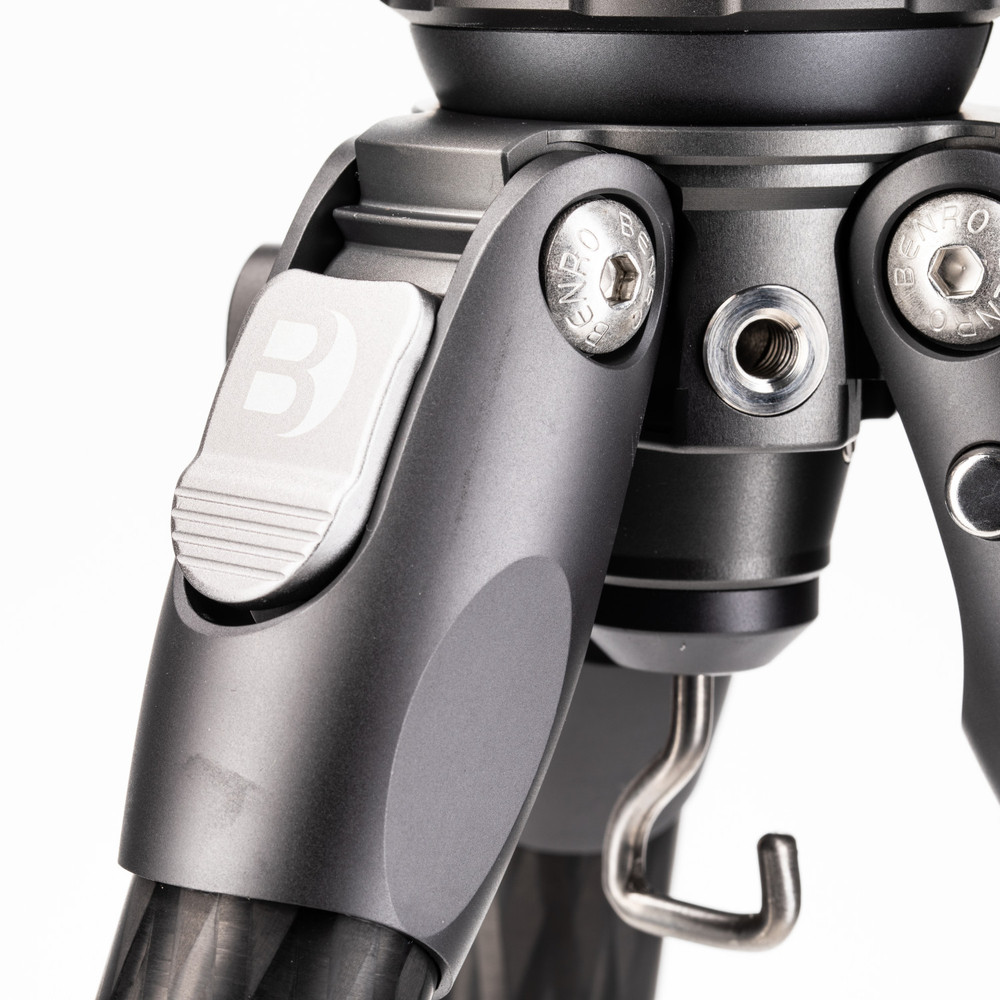 Benro Tortoise Columnless w/Leveling Base  #2 Carbon Fiber TTOR24CLV+S4PRO, 4 sections (Open Box)