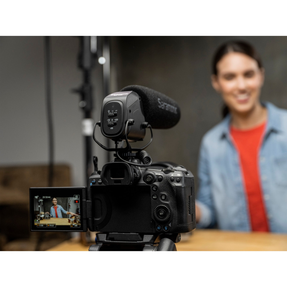 Saramonic SR-VM4 AA-Powered Supercardioid On-Camera Shotgun Mic w/ 3-Stage Level Control & 75Hz Low-Cut Filter