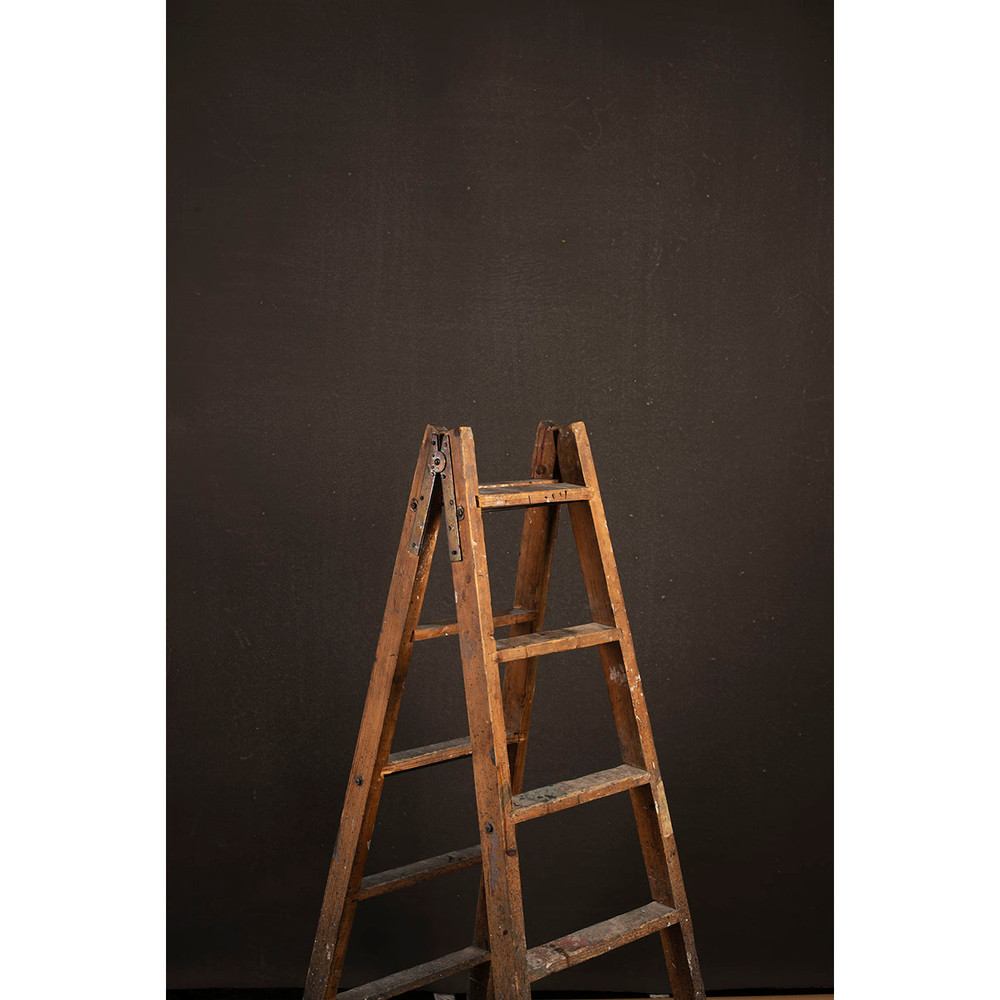 Gravity Backdrops Warm Gray Distressed LG (Open Box)