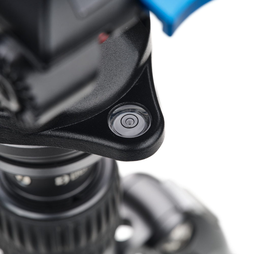 Benro Rhino CF 2 Series, 4 Section Tripod/Monopod FRHN24C with Flip Locks and S4PRO Video Head (Open Box)