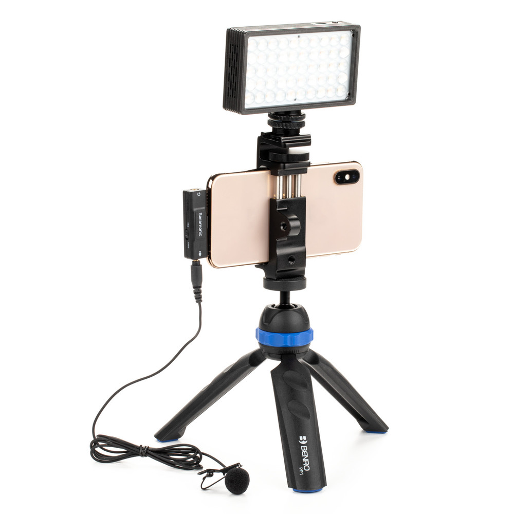 Saramonic SR-EA2D Lightning Audio Interface w/ 3.5mm TRS or TRRS Mic Input & Headphone Out for iPhones & iPads (Open Box)