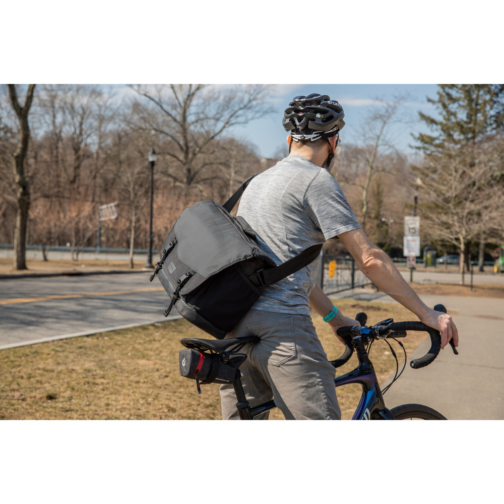 Tenba DNA 16 Pro Messenger Bag - Black (Open Box)