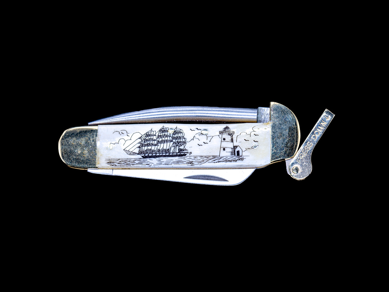 Scrimshaw Ship and Lighthouse Black/White Design Scrimshaw Collection Marlin  Spike with Folding Knife