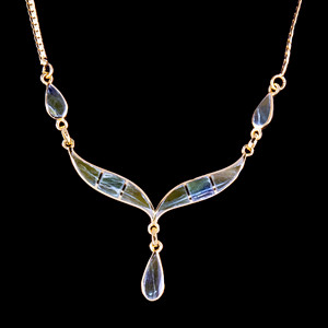 PJ-1008-G Whale Tail with Teardrop Jade 14K Gold Pendant | F&F Inc.