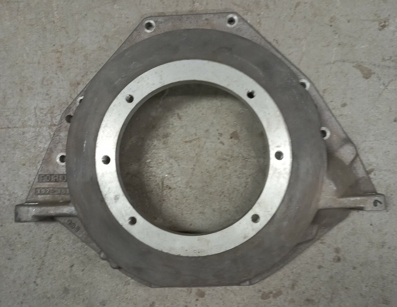 Flywheel Bell housing Ford 302 / 351 Velvet Drive (Borg Warner / ZF)