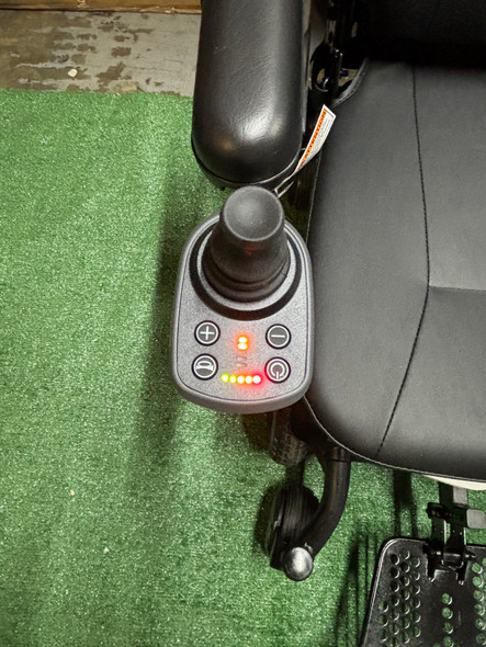 Pre-Owned Jazzy EVO 613 Power Wheelchair
