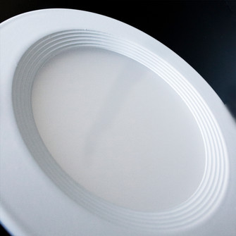 LED SLIM REC,4IN,BAF,9W,RD,WHT in White (40|31243-02)