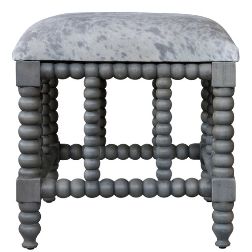 Estes Bench in Light Gray And White (52|23568)