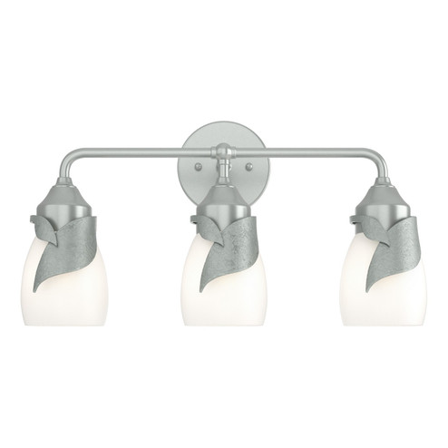 Lapas Lapas 3-Light Bath Sconce in Vintage Platinum (39|201352-SKT-82-GG0330)