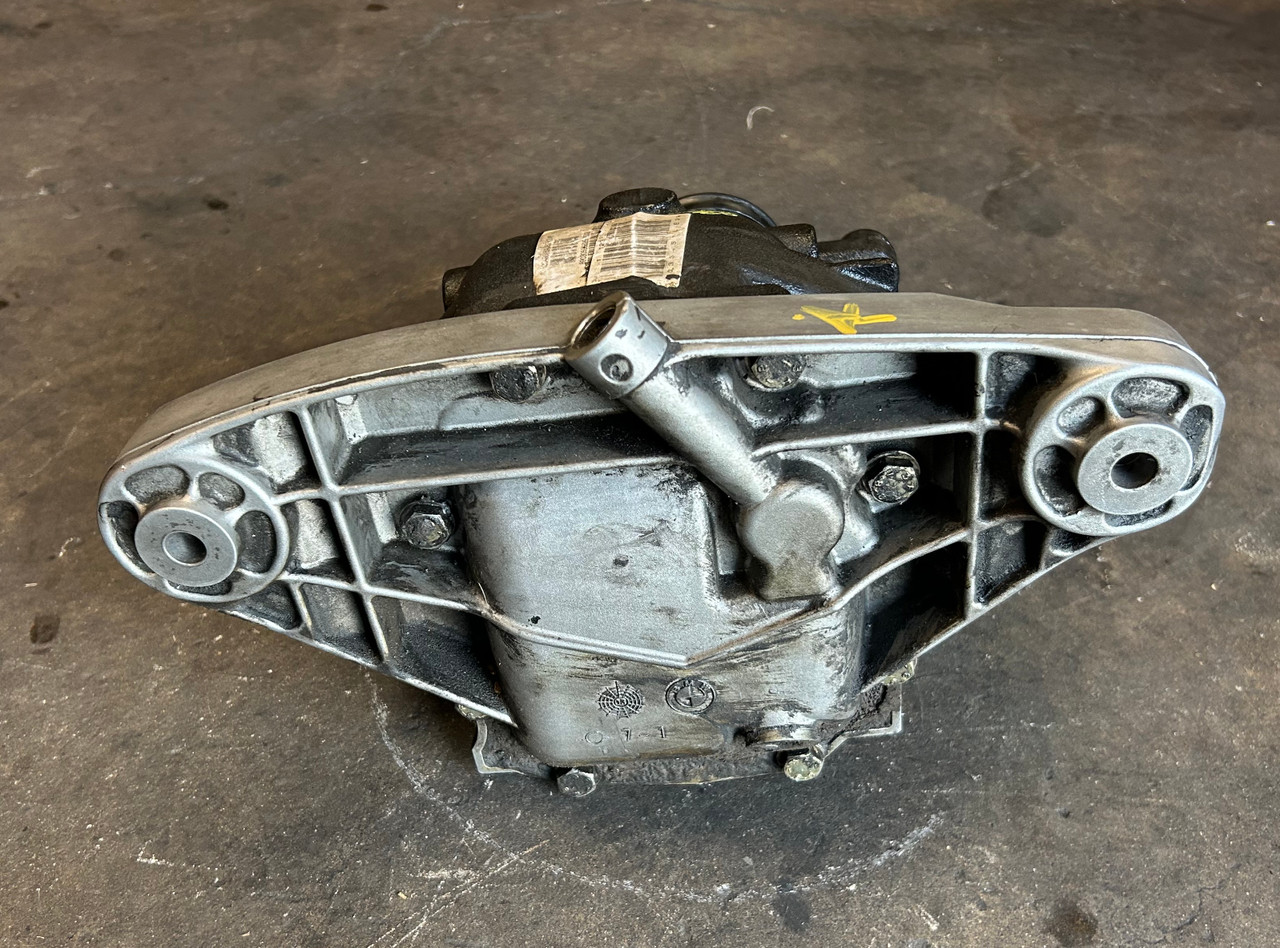 2001-03 BMW e39 530i 525i Rear Differential Axle Carrier 3.46 Gear 07529493