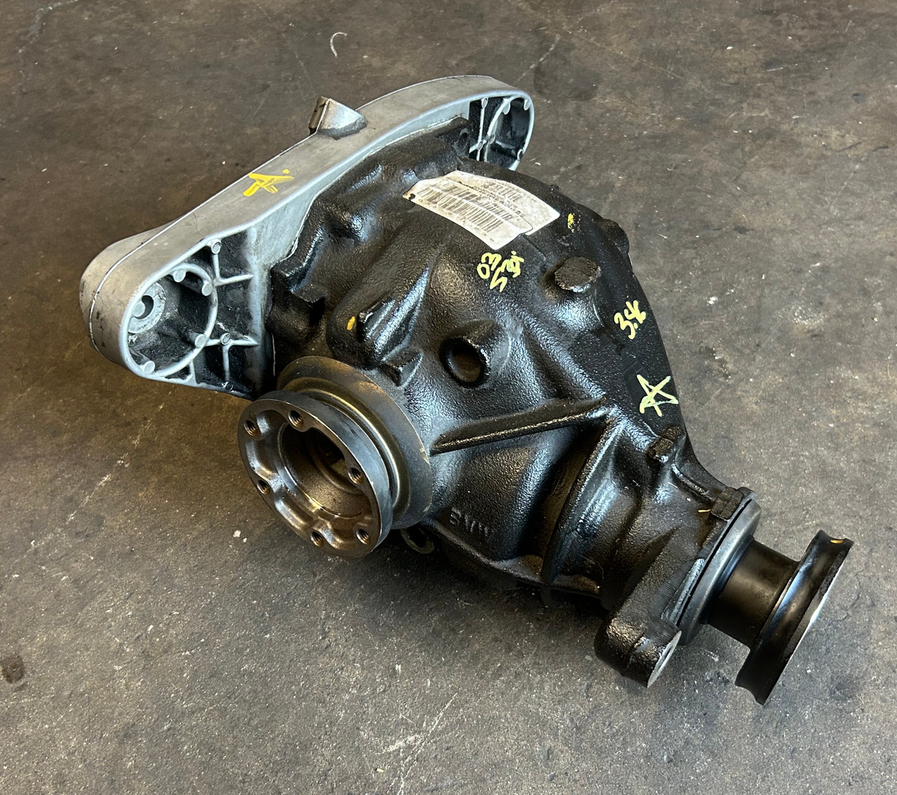 2001-03 BMW e39 530i 525i Rear Differential Axle Carrier 3.46 Gear 07529493