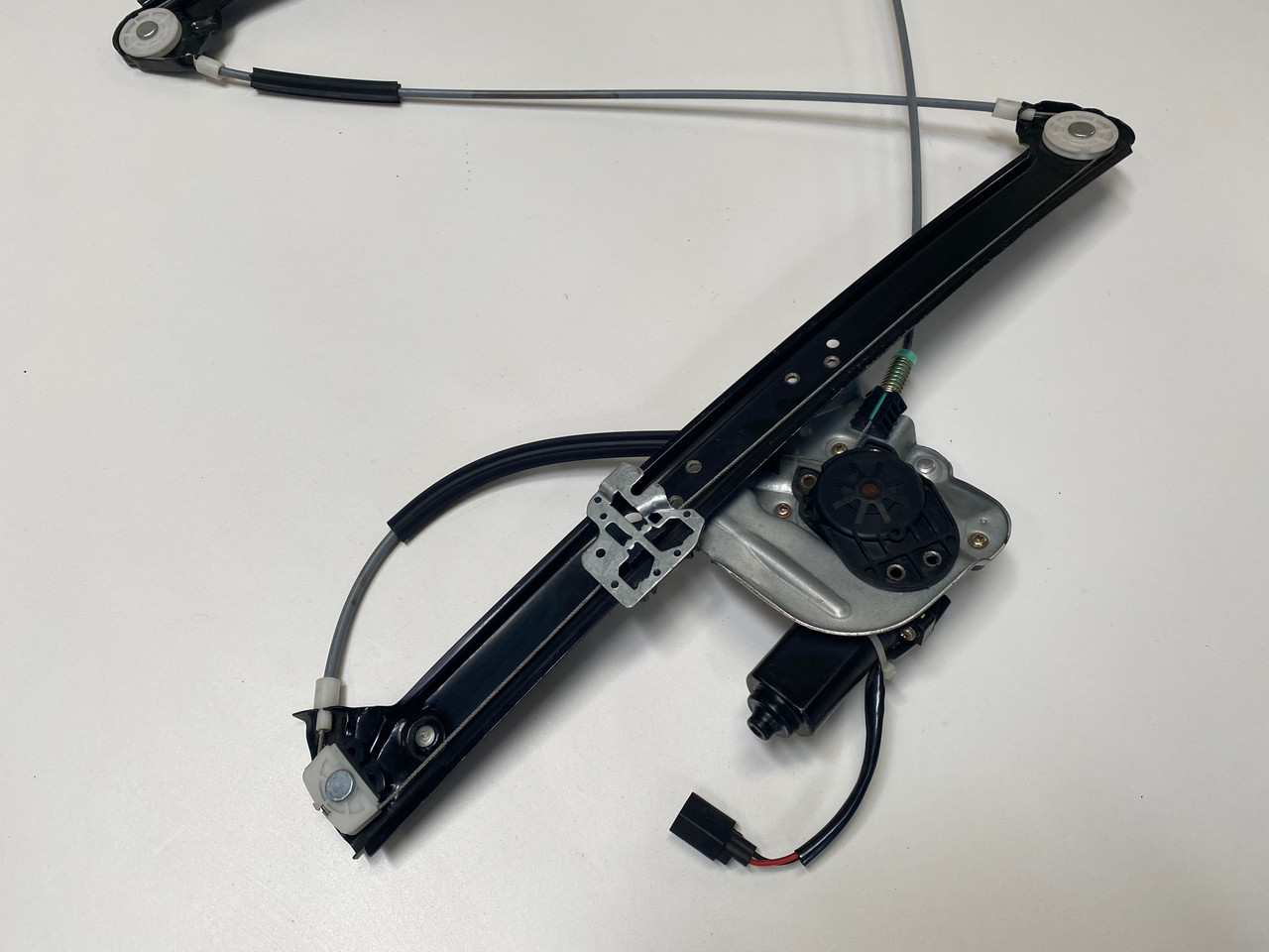 TYC 660195 Front Passenger Side Power Window Regulator With Motor For BMW X5 - Complete Replacement Assembly - View #11