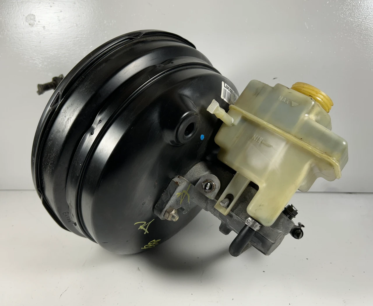 BMW E39 540i 530i 525i BRAKE BOOSTER W/ MASTER CYLINDER 1165057
