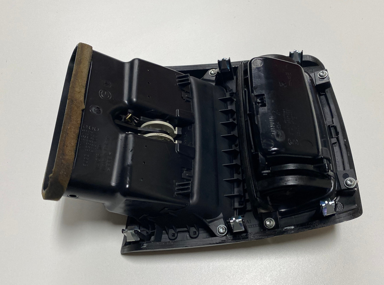 200713 BMW e92 e93 3SERIES CENTER CONSOLE REAR AIR VENT STORAGE