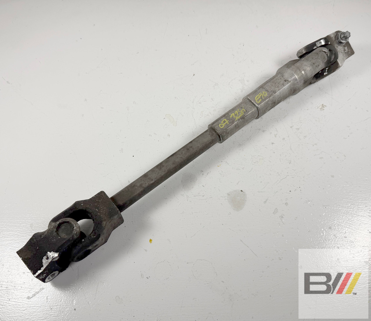 LOWER STEERING COLUMN JOINT SHAFT BMW E90 E92 335i 328i 135i 6769157
