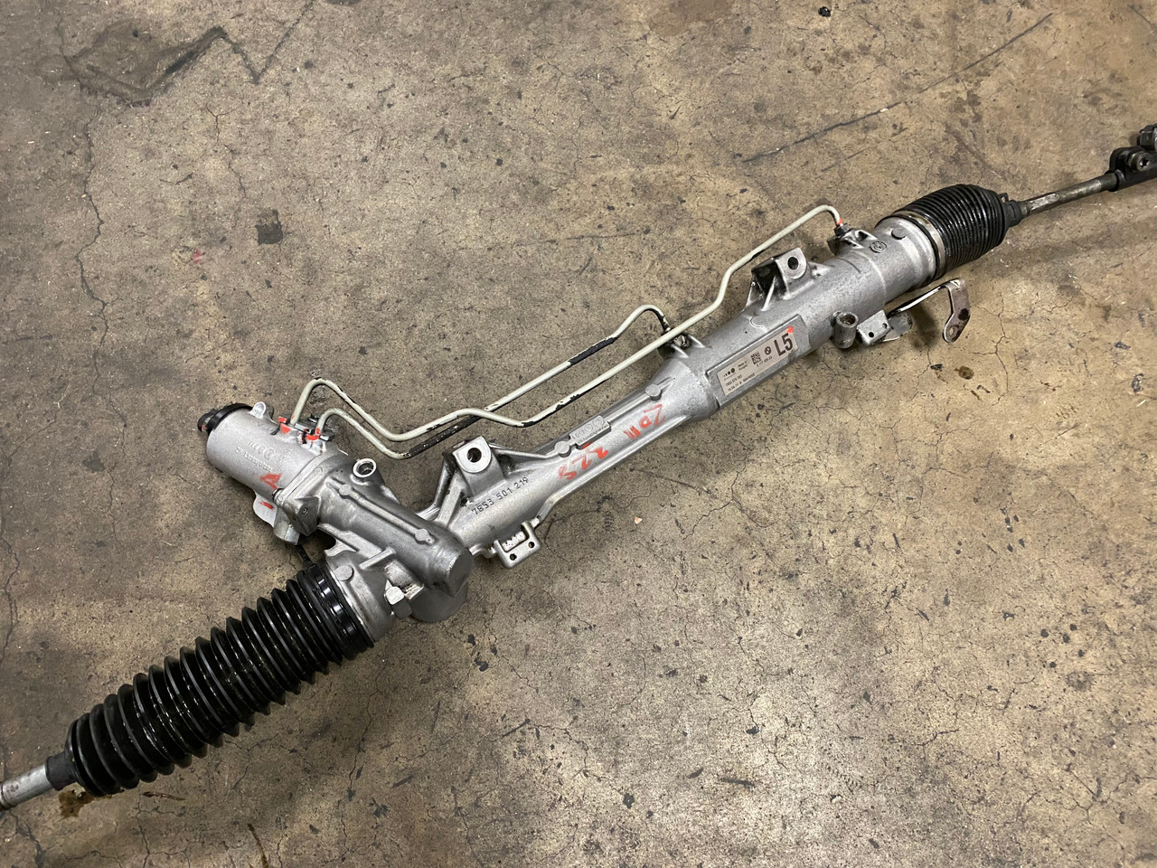 BMW E82 E90 E92 ZF HYDRAULIC POWER STEERING RACK AND PINION 6777459