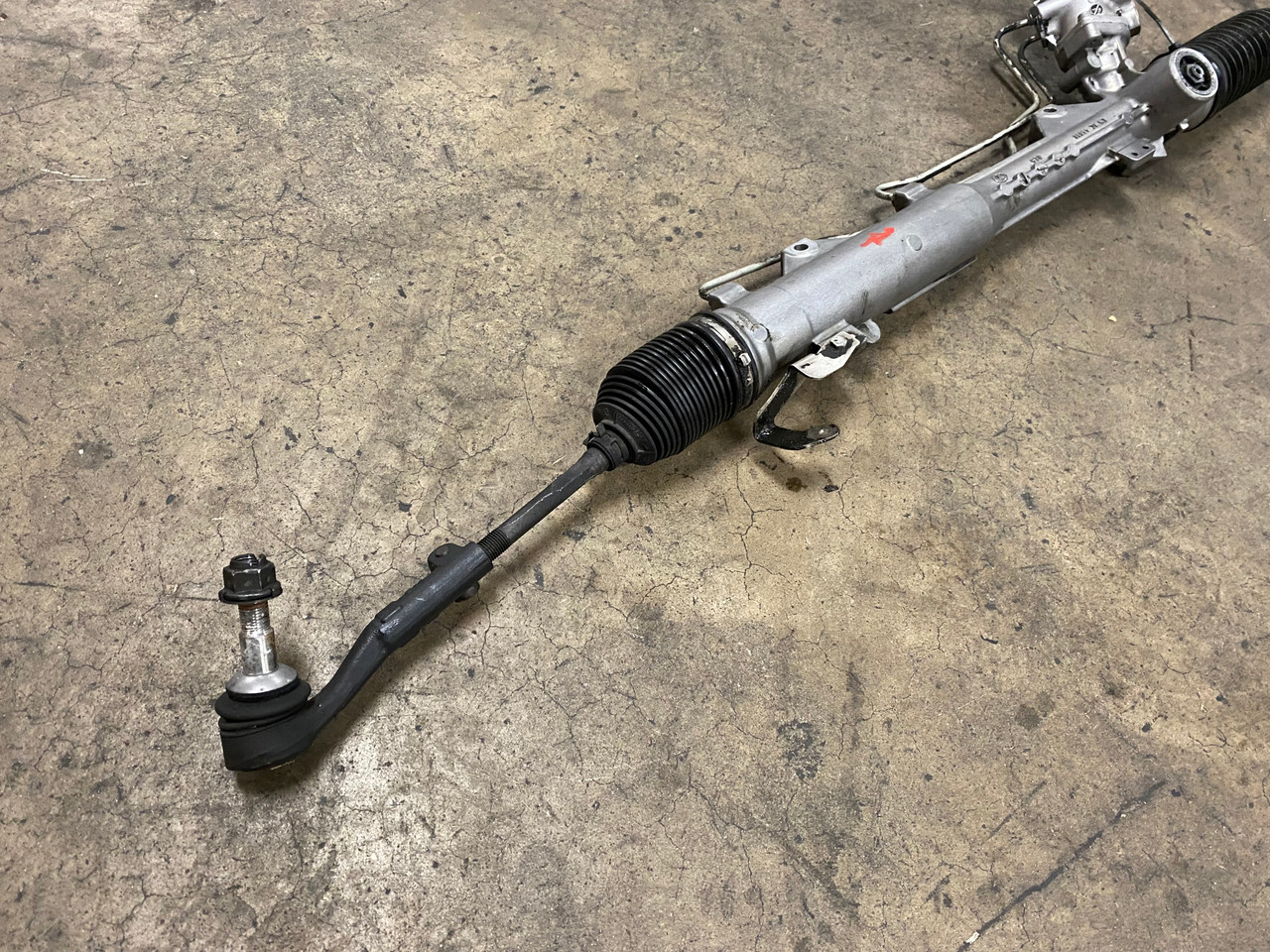 BMW E82 E90 E92 ZF HYDRAULIC POWER STEERING RACK AND PINION 6777459