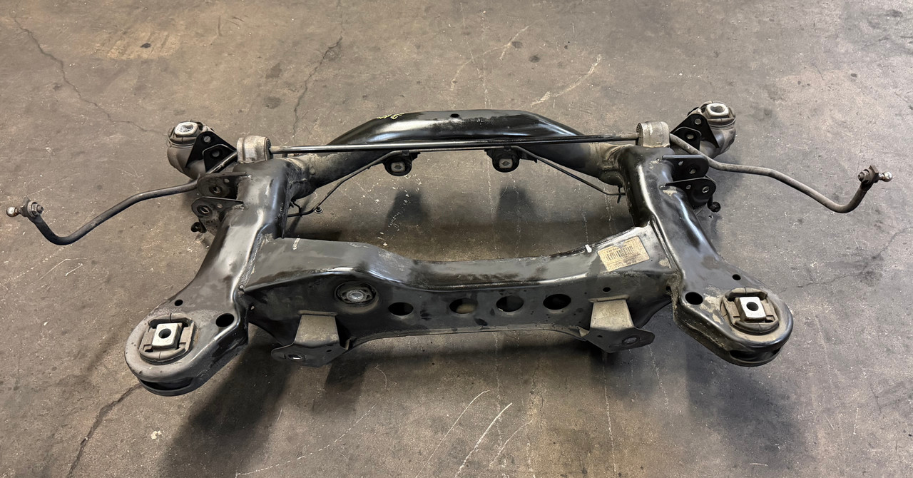 REAR SUB FRAME AXLE CARRIER BMW 335i 328i  E90 E92 6783713