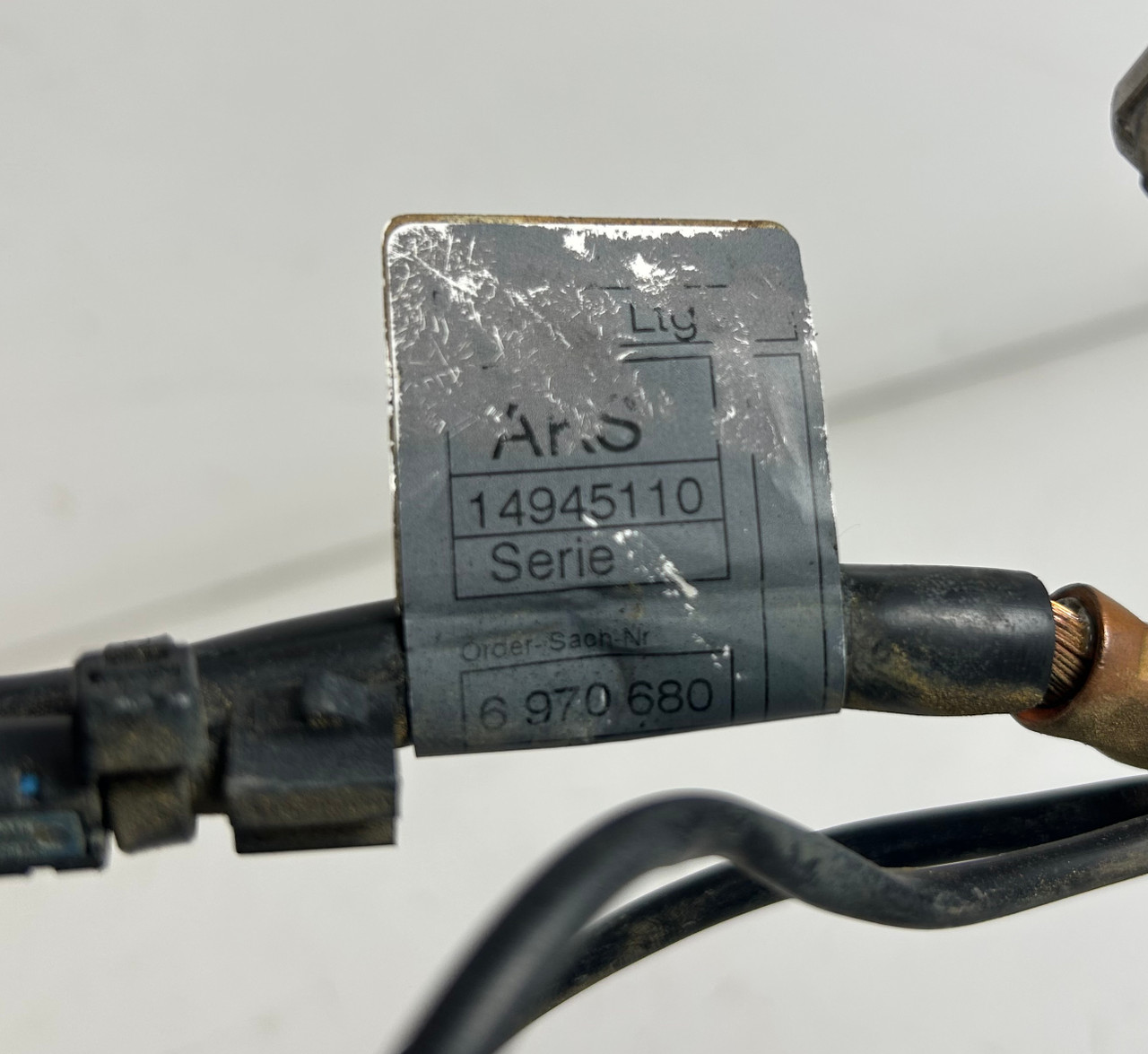2004-07 BMW E60 530i 525i INTELLIGENT BATTERY SENSOR IBS 6970680