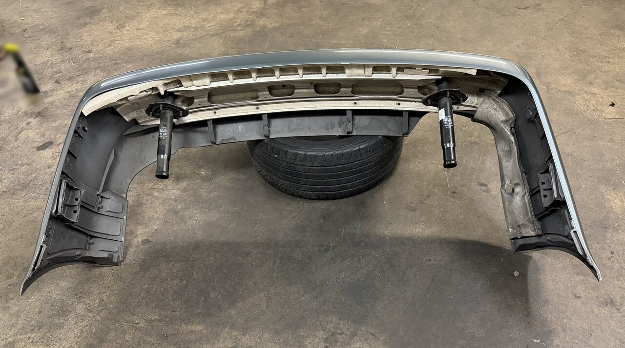 2001-03 BMW E39 530i 540i 525i REAR BUMPER TITANGRAU 8159367